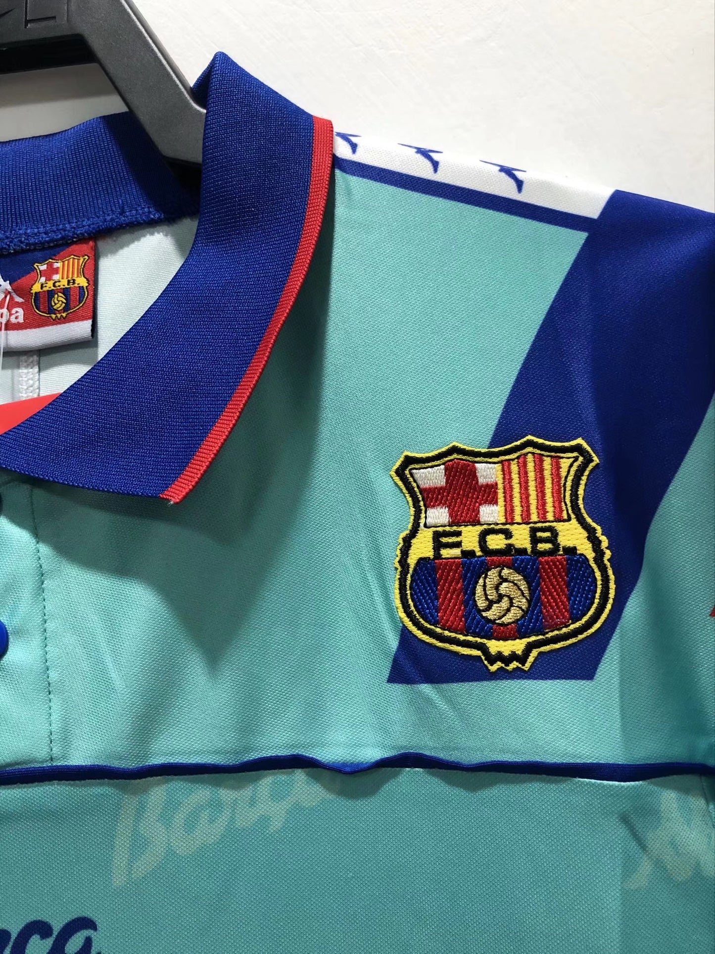 Barcelona Retro Away Football Shirt 1992-95