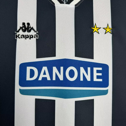 Juventus  Retro Home Football Shirt 1994-95